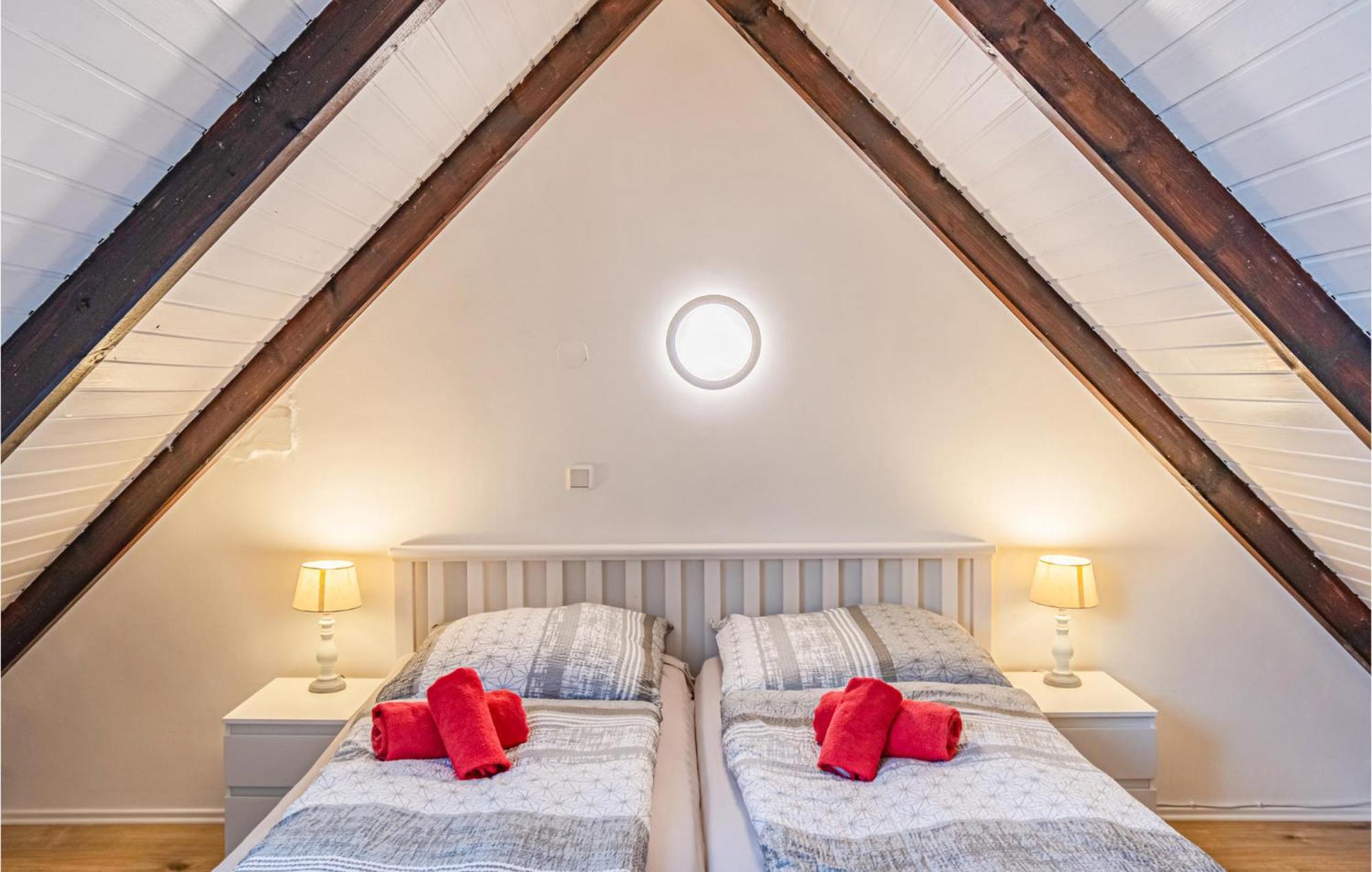 Cozy Apartment In Friedrichskoog With Kitchen 외부 사진
